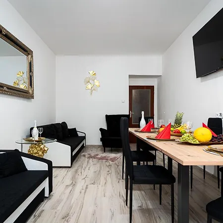 King Lion Kingdom Apartment Prague